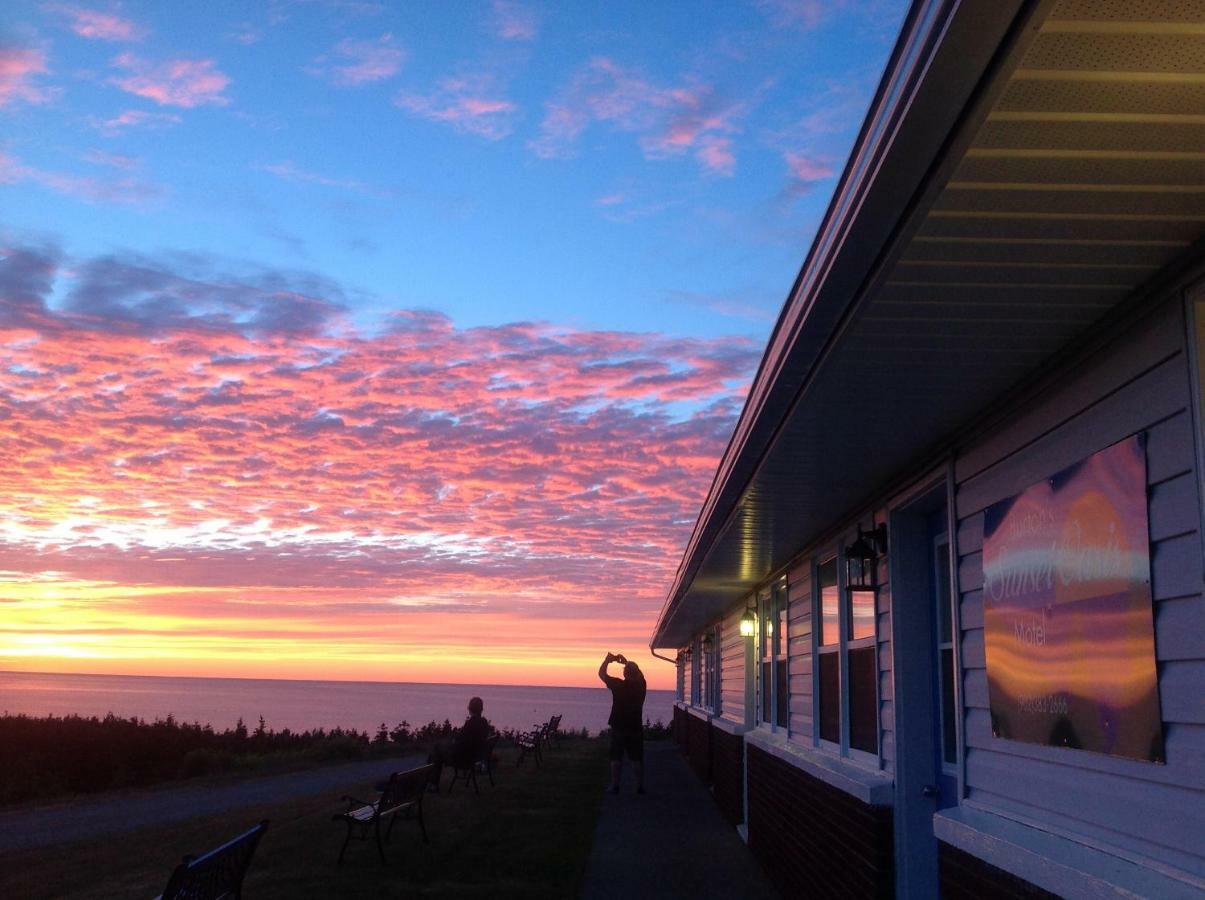 Burton's Sunset Oasis Motel Bay Saint Lawrence Exterior foto